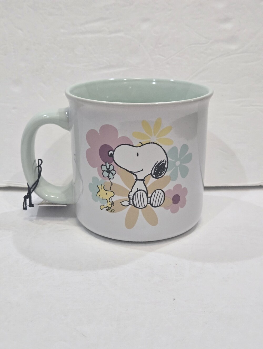 NEW Peanuts SNOOPY w/Flowers 21oz Stoneware Coffee Mug Green Accent